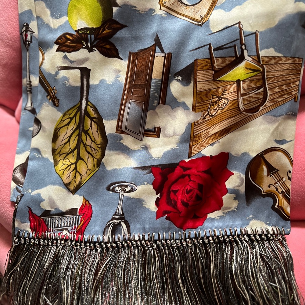 Nick & Nora Artistic Silk Fabric with Red and Blue Magritte Print Vintage 1990s - Picture 5 of 6